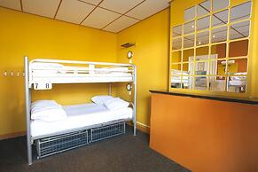 The Flying Pig Uptown Hostel