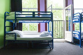 The Flying Pig Uptown Hostel