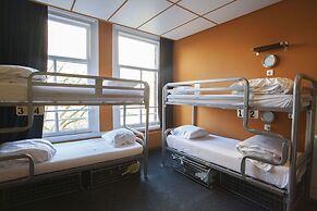 The Flying Pig Uptown Hostel