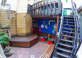 The Flying Pig Downtown Youth Hostel