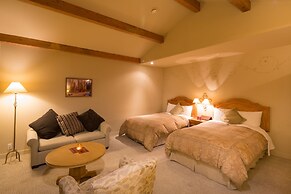 Poppy Springs Resort & Spa