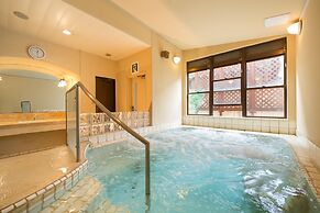 Poppy Springs Resort & Spa