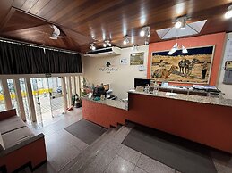 Oásis Chartouni Hotel