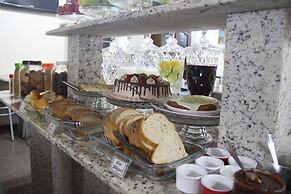 Oásis Chartouni Hotel