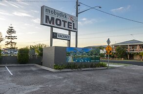 Moby Dick Waterfront Resort Motel