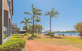 Moby Dick Waterfront Resort Motel