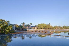 Moby Dick Waterfront Resort Motel