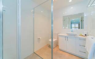 Moby Dick Waterfront Resort Motel