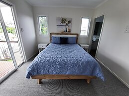 Moby Dick Waterfront Resort Motel