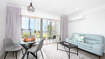 Moby Dick Waterfront Resort Motel