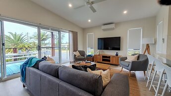 Moby Dick Waterfront Resort Motel