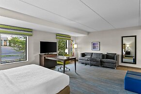 Hampton Inn & Suites Baltimore/Woodlawn
