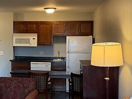American Inn & Suites