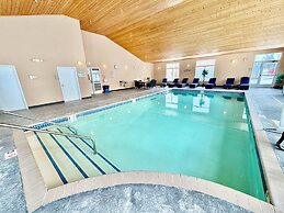 American Inn & Suites