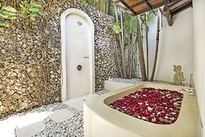 Villa Kubu, Seminyak