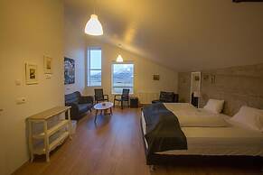 Vogur Country Lodge