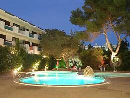 Apartamentos Cala LLonga Playa Ibiza