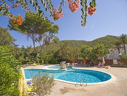 Apartamentos Cala LLonga Playa Ibiza