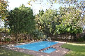 Oakhurst Hotel