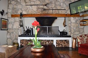 Oakhurst Hotel