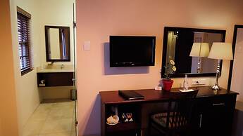 Oakhurst Hotel