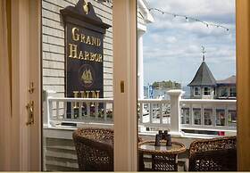 Grand Harbor Inn