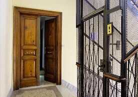 Bon Ton by DOT Suites