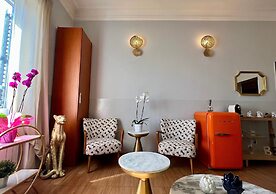 Bon Ton Design Rooms by DOT Suites