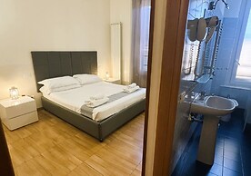 Bon Ton by DOT Suites