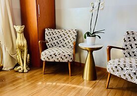Bon Ton Design Rooms by DOT Suites