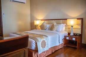 The Avenue Plaza Hotel