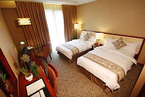 The Avenue Plaza Hotel