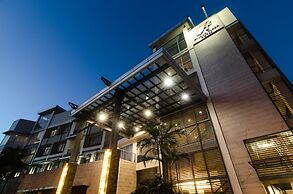 The Avenue Plaza Hotel