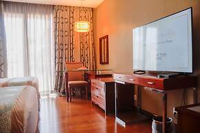 The Avenue Plaza Hotel