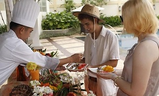 The Avenue Plaza Hotel