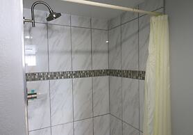 Howard Johnson by Wyndham Downtown Gatlinburg