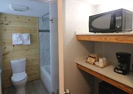 Howard Johnson by Wyndham Downtown Gatlinburg