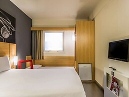 ibis Uberaba