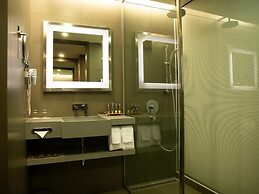 Novotel Kolkata Hotel & Residences Hotel