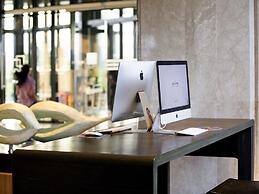 Novotel Kolkata Hotel & Residences Hotel