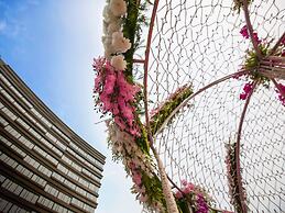 Novotel Kolkata Hotel & Residences Hotel