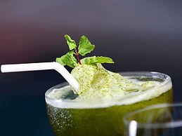 Novotel Kolkata Hotel & Residences Hotel