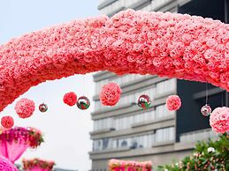 Novotel Kolkata Hotel & Residences Hotel