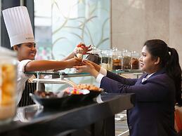 Novotel Kolkata Hotel & Residences Hotel