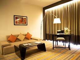 Novotel Kolkata Hotel & Residences Hotel