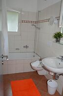 Neu Heidelberg - Guesthouse & Apartments