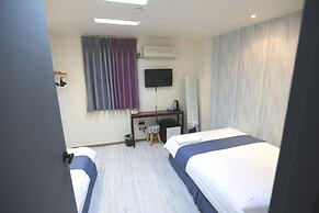 Must Stay Hotel Myeongdong