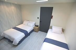 Must Stay Hotel Myeongdong