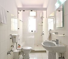 Sea Green South Hotel