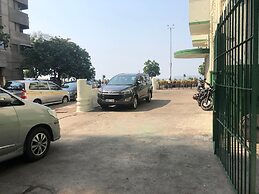 Sea Green South Hotel